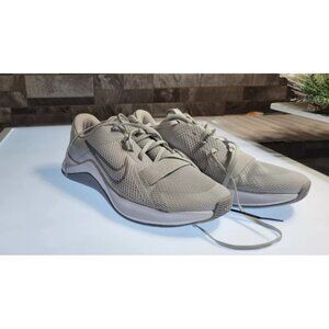 NIKE Womens MC Trainer II,Pure Platinum/Metallic Silver-White Size 10